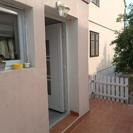 Apartamento Apartman Mala Cici Zadar Exterior foto