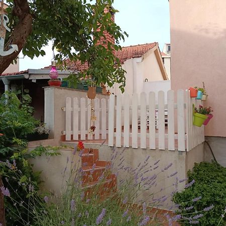 Apartamento Apartman Mala Cici Zadar Exterior foto