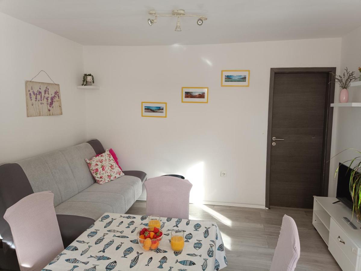 Apartamento Apartman Mala Cici Zadar Exterior foto