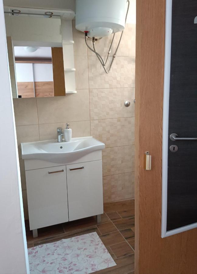 Apartamento Apartman Mala Cici Zadar Exterior foto