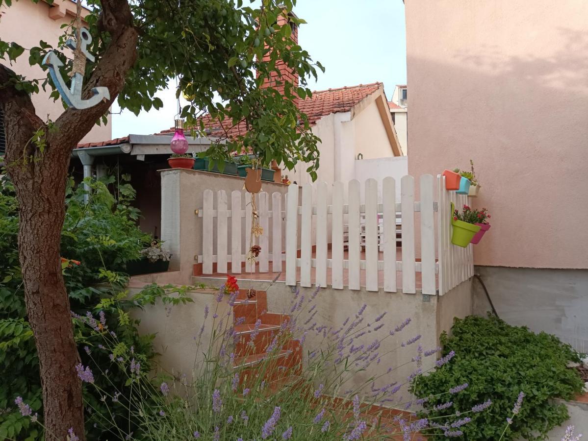 Apartamento Apartman Mala Cici Zadar Exterior foto